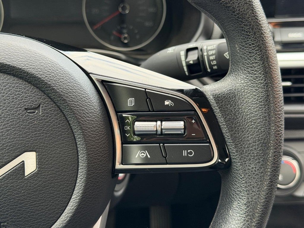 2024 Kia Forte LXS IVT