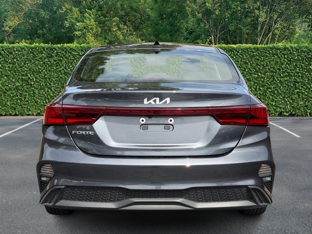 2024 Kia Forte LXS IVT