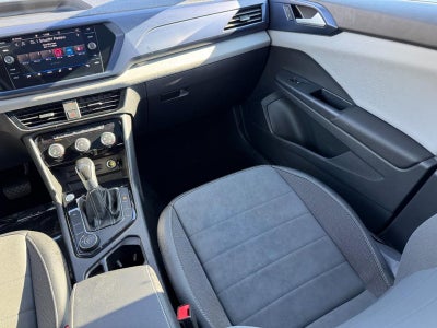 2023 Volkswagen Taos SE 4MOTION