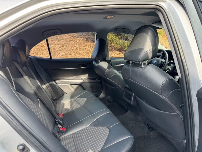 2019 Toyota Camry SE Auto