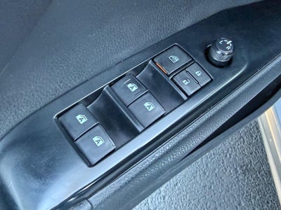 2019 Toyota Camry SE Auto (Natl)