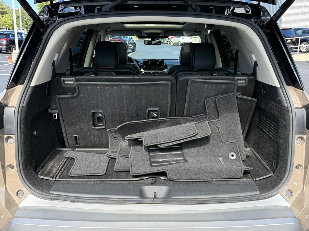 2024 Nissan Pathfinder Platinum 4WD