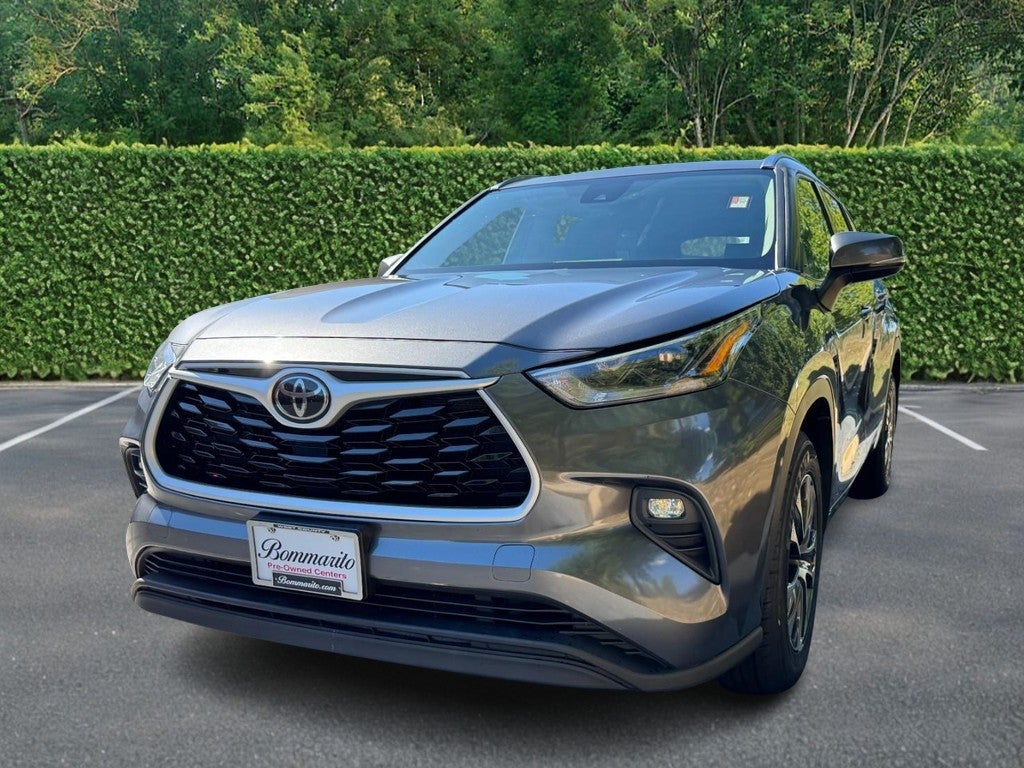 2021 Toyota Highlander XLE AWD (Natl)
