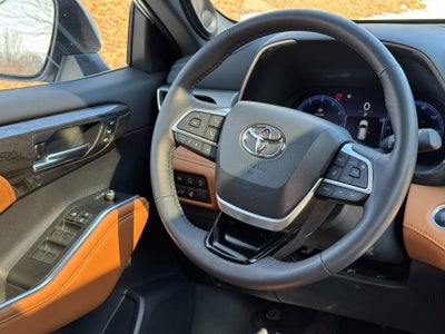 2024 Toyota Highlander Platinum AWD (Natl)