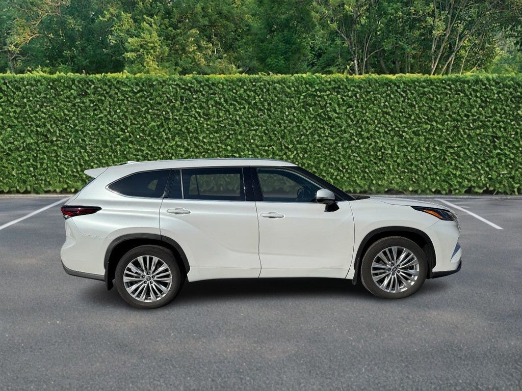 2024 Toyota Highlander Platinum AWD (Natl)