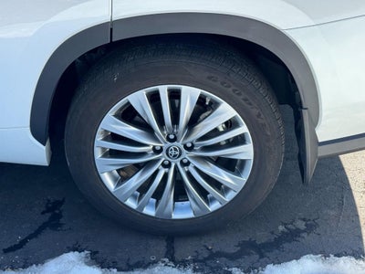 2024 Toyota Highlander Platinum AWD (Natl)