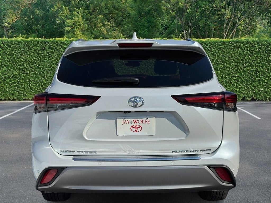 2024 Toyota Highlander Platinum AWD (Natl)