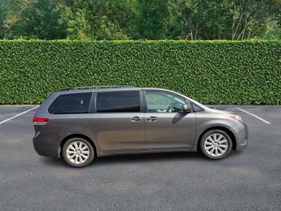 2011 Toyota Sienna 5dr 7-Pass Van V6 Ltd FWD (Natl)