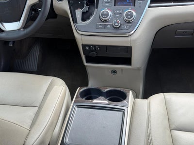 2017 Toyota Sienna Limited FWD 7-Passenger (Natl)