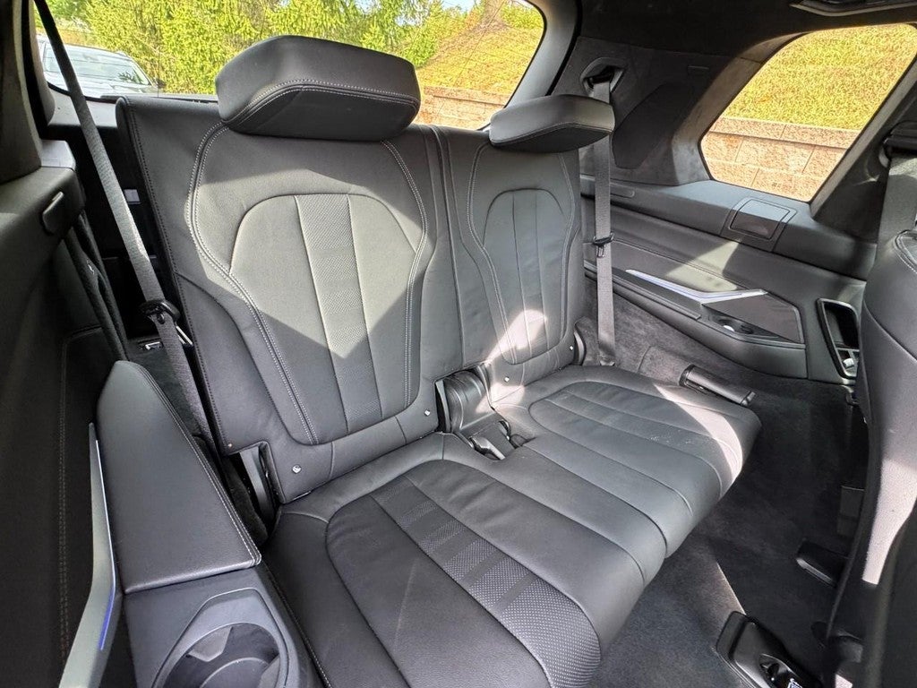 2021 BMW X7 M50i Sports Activity Vehicle