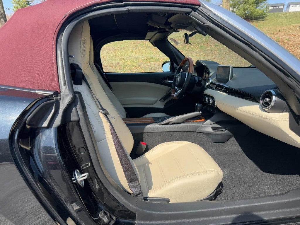 2019 FIAT 124 Spider Lusso Convertible