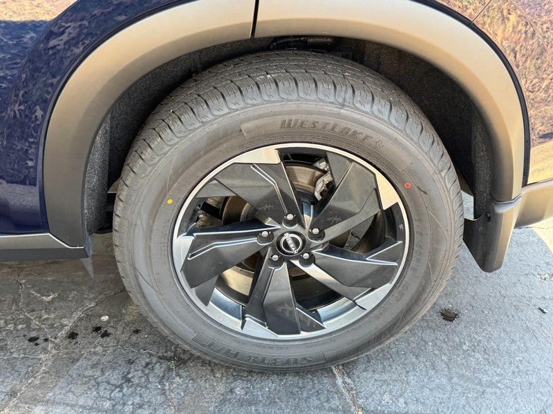 2024 Nissan Rogue FWD SV