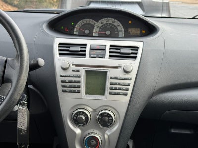 2008 Toyota Yaris 4dr Sdn Auto