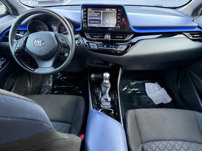 2020 Toyota C-HR XLE FWD (Natl)