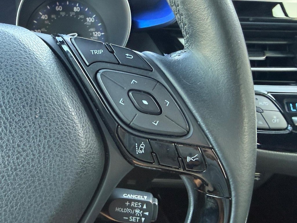 2020 Toyota C-HR XLE FWD (Natl)