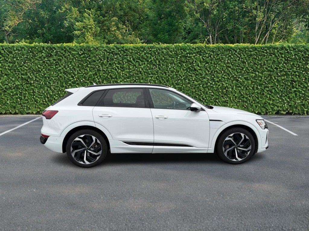 2024 Audi Q8 e-tron Premium Plus quattro