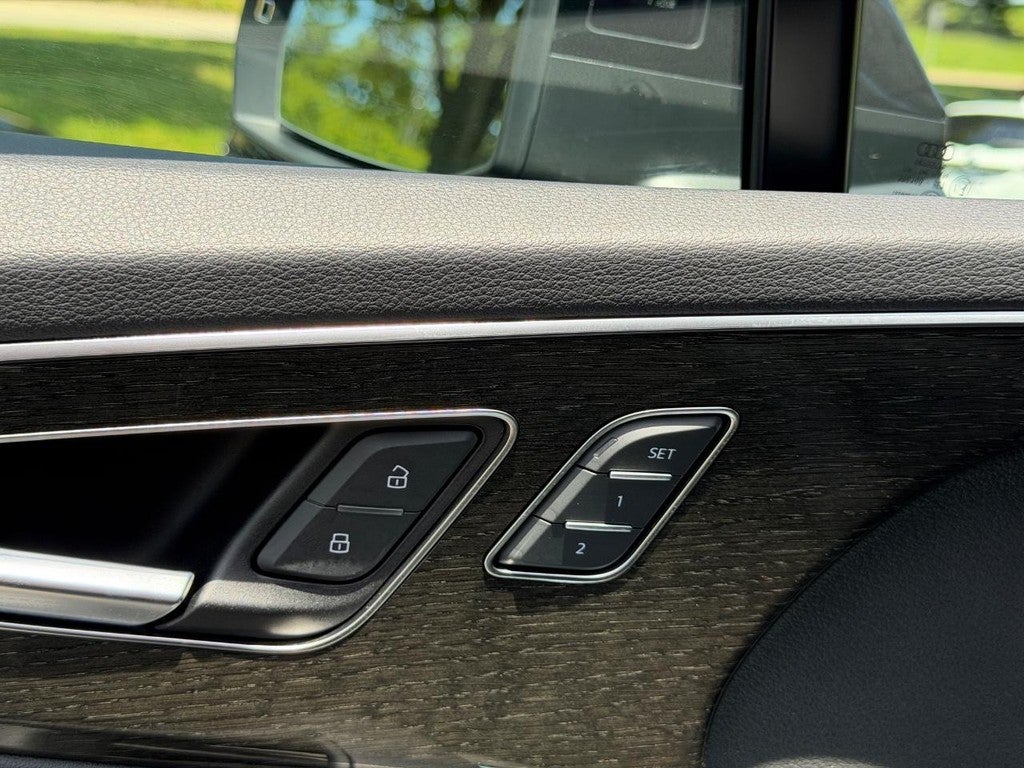 2025 Audi Q7 Premium 55 TFSI quattro
