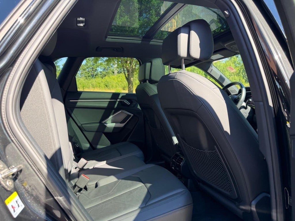 2023 Audi Q3 S line Premium 45 TFSI quattro