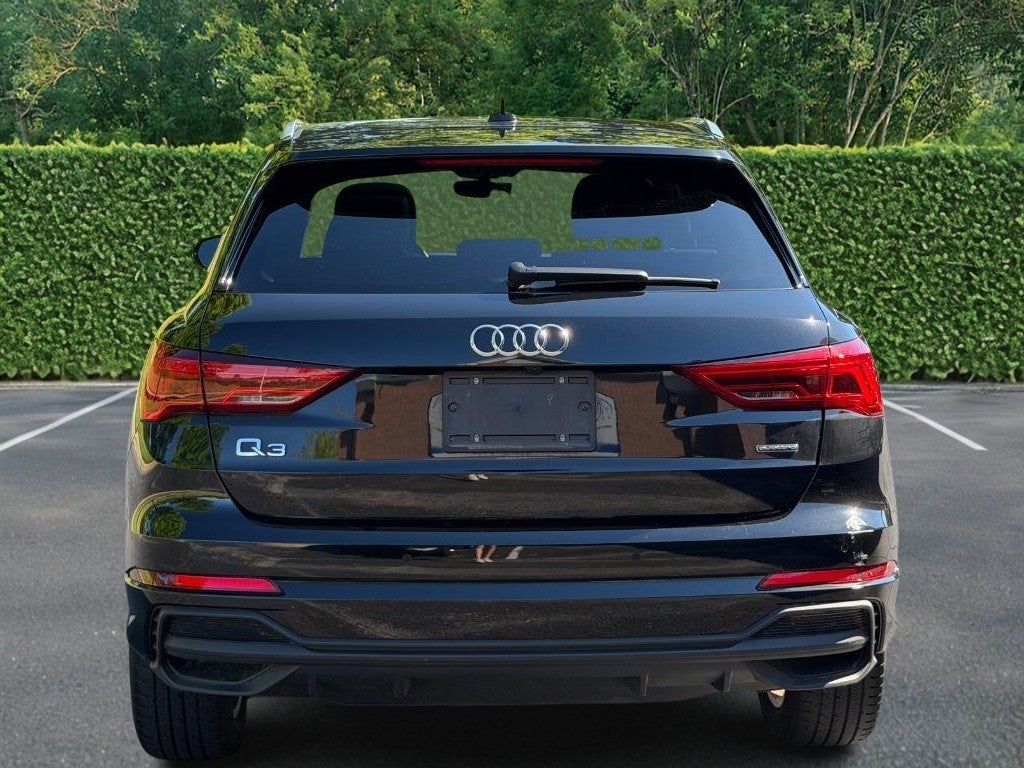 2023 Audi Q3 S line Premium 45 TFSI quattro