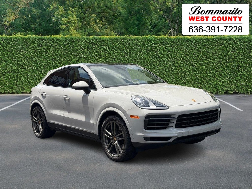 2023 Porsche Cayenne Platinum Edition's photo
