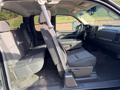 2011 Chevrolet Silverado 2500HD 2WD Ext Cab 144.2" LT