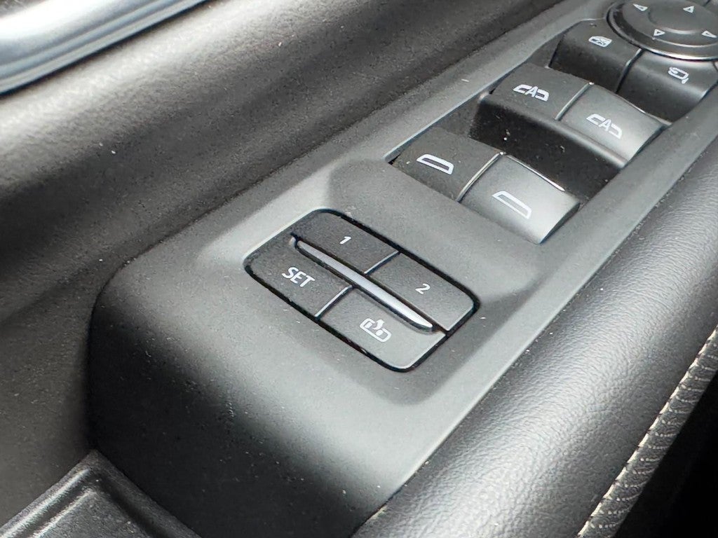 2021 Chevrolet Suburban 4WD 4dr Premier