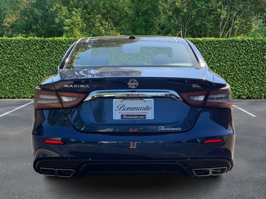 2023 Nissan Maxima SL Sedan