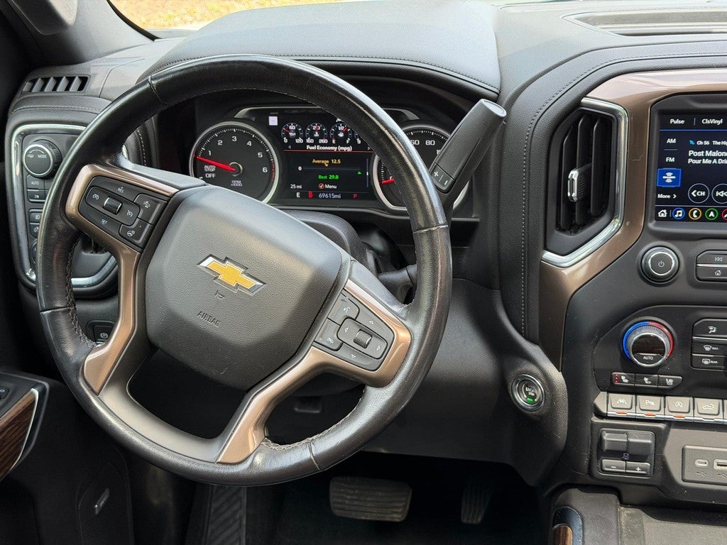2021 Chevrolet Silverado 1500 4WD Crew Cab 147" High Country