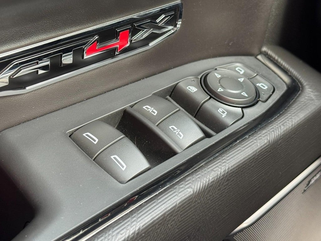 2023 GMC Sierra 1500 4WD Crew Cab 147" AT4X