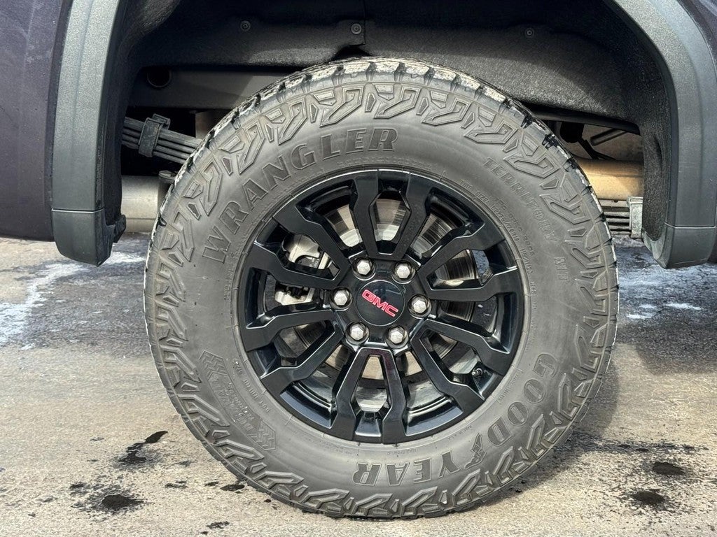 2023 GMC Sierra 1500 4WD Crew Cab 147" AT4X