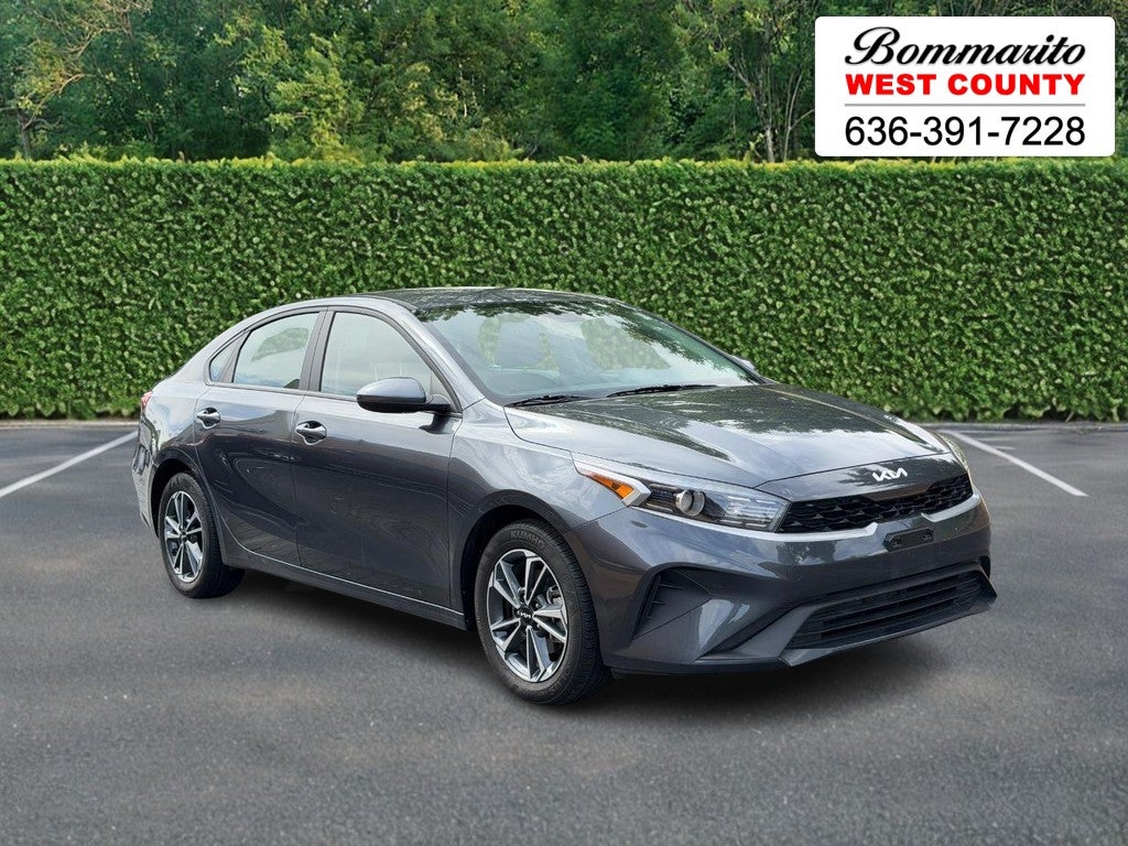 2024 Kia Forte LXS AT's photo