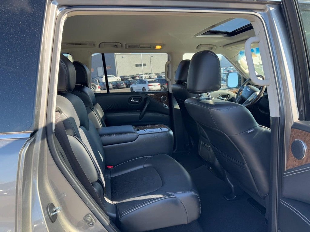 2017 INFINITI QX80 AWD