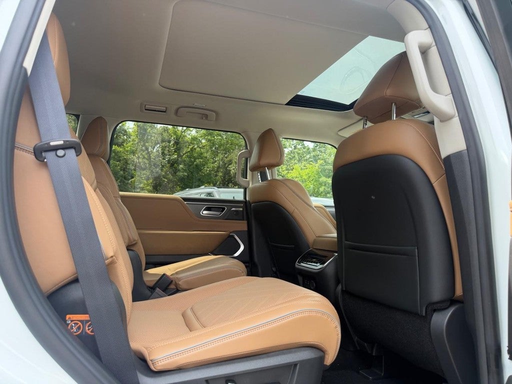 2027 INFINITI QX80 LUXE AWD