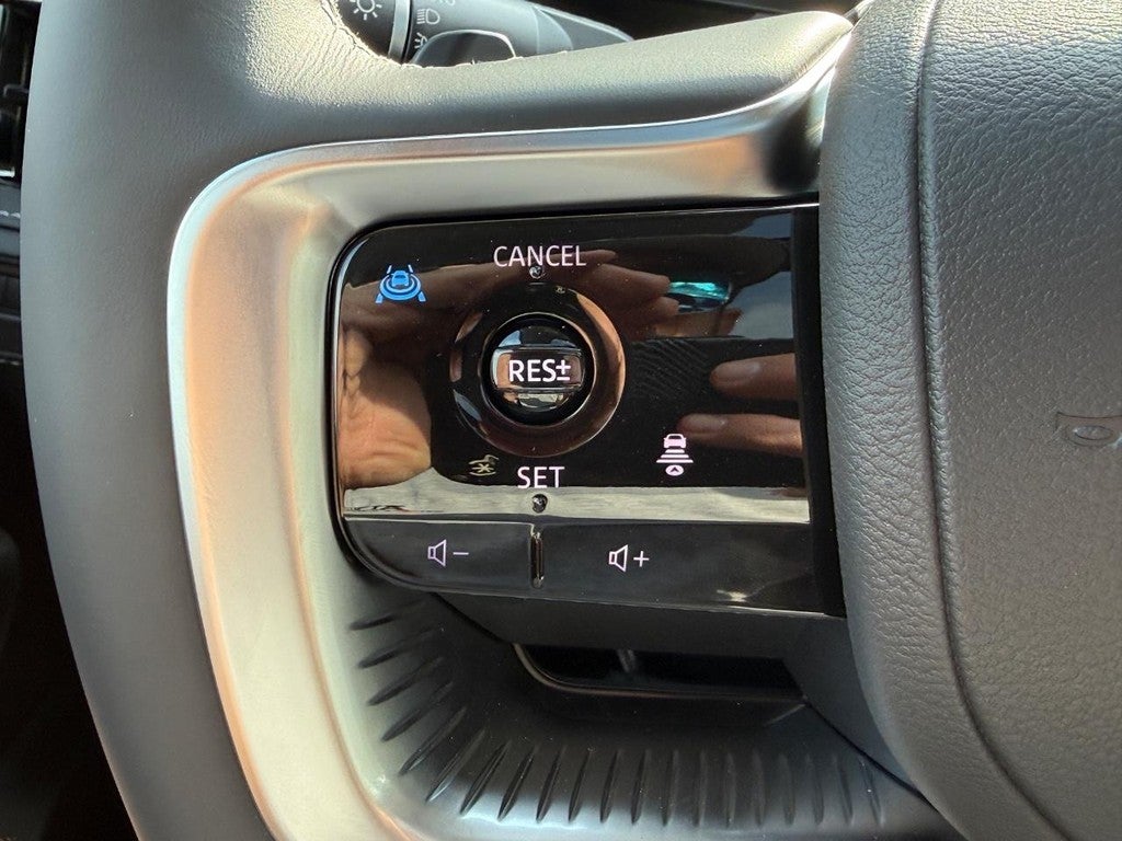2027 INFINITI QX80 LUXE AWD