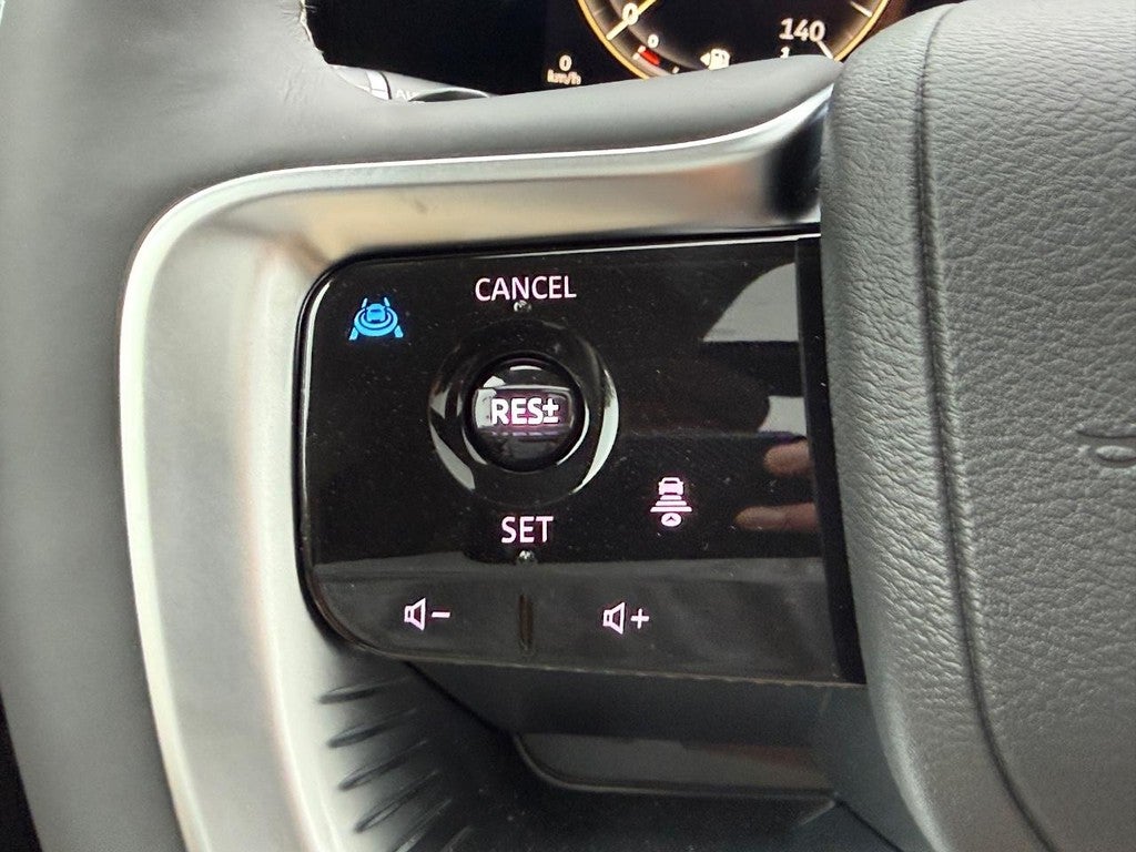 2027 INFINITI QX80 LUXE AWD