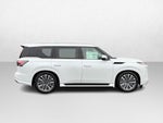 2027 INFINITI QX80 LUXE AWD