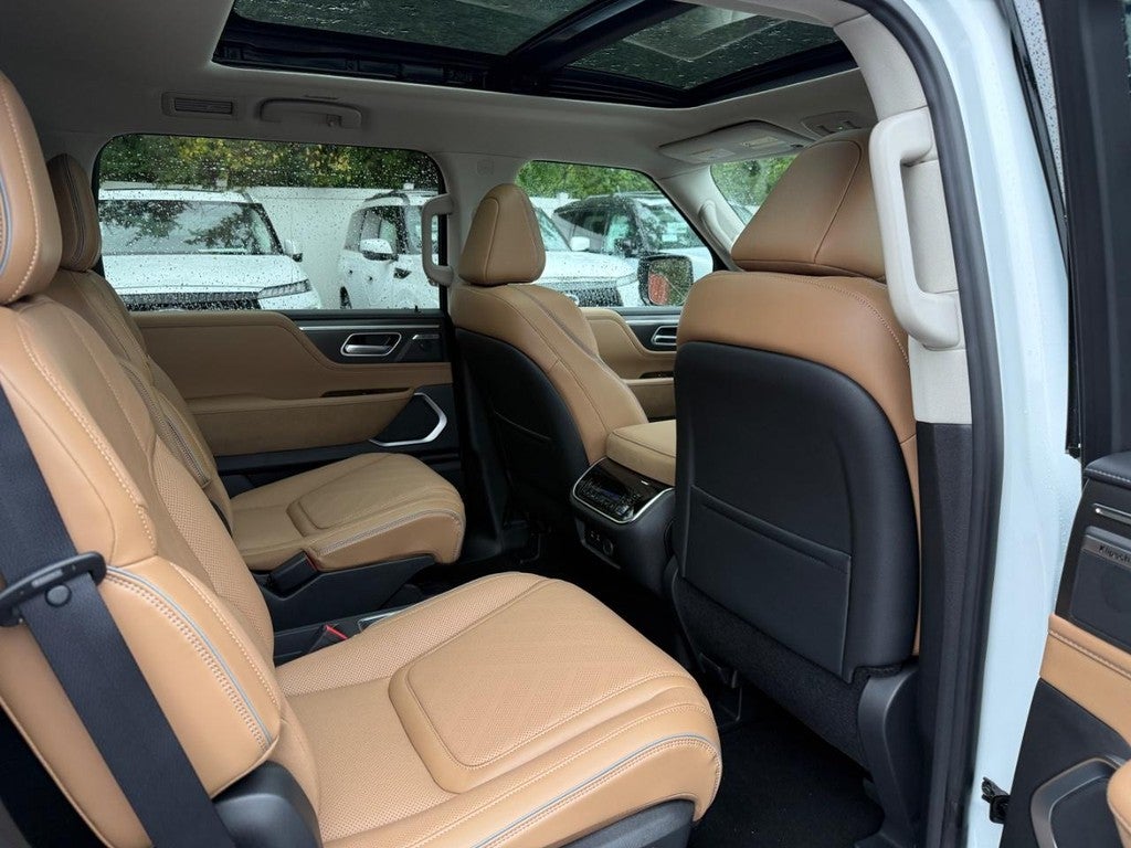 2027 INFINITI QX80 LUXE AWD
