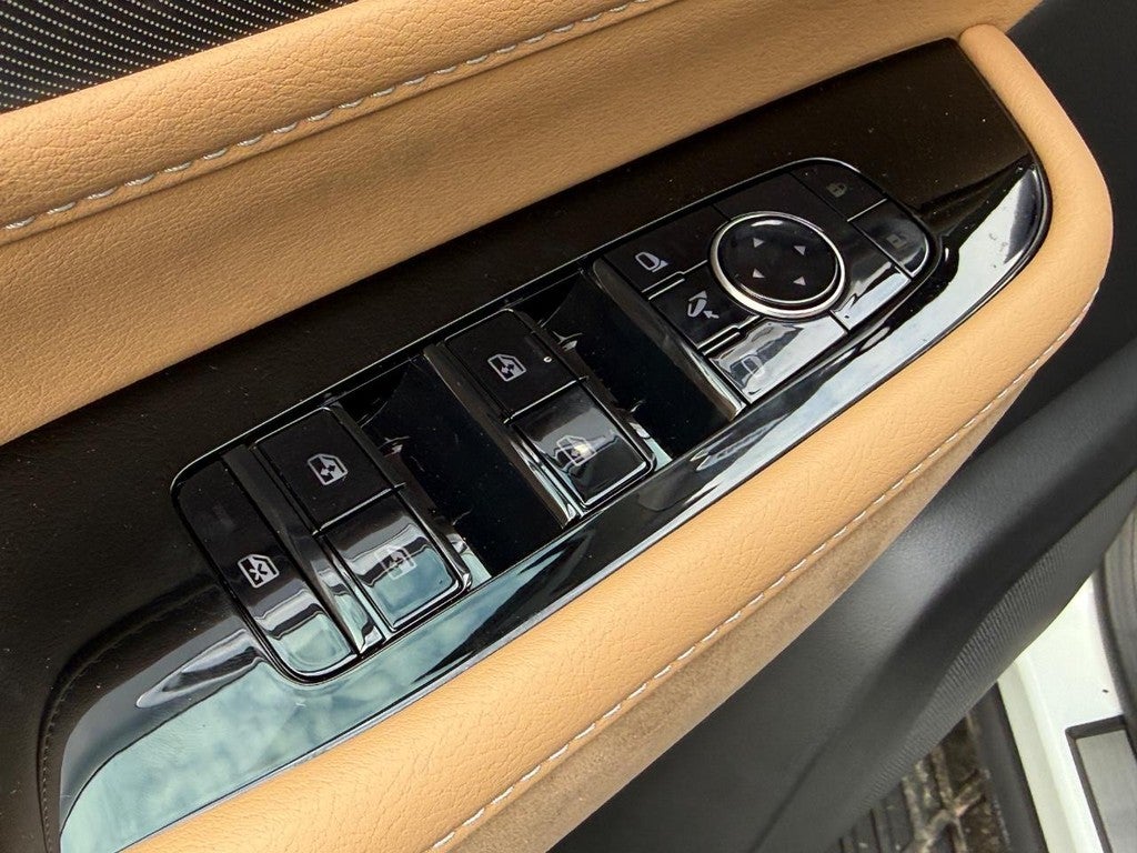 2027 INFINITI QX80 LUXE AWD