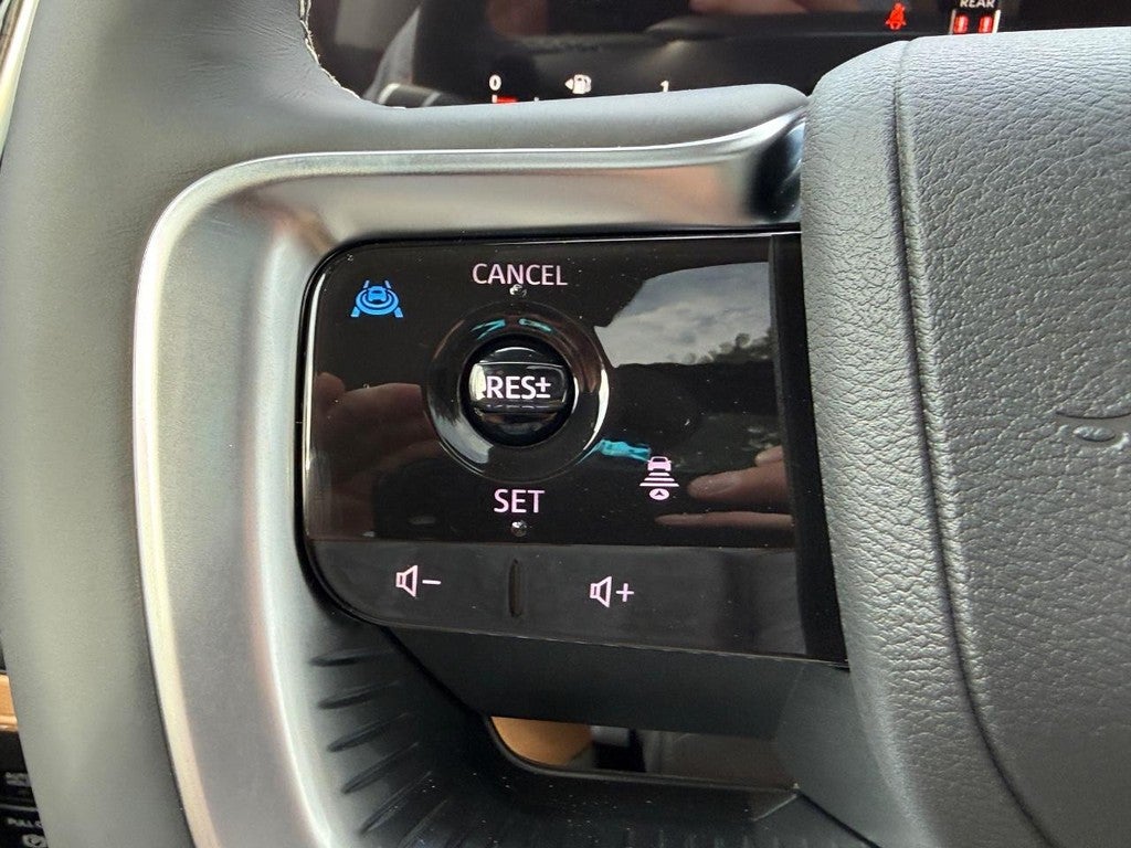 2027 INFINITI QX80 LUXE AWD