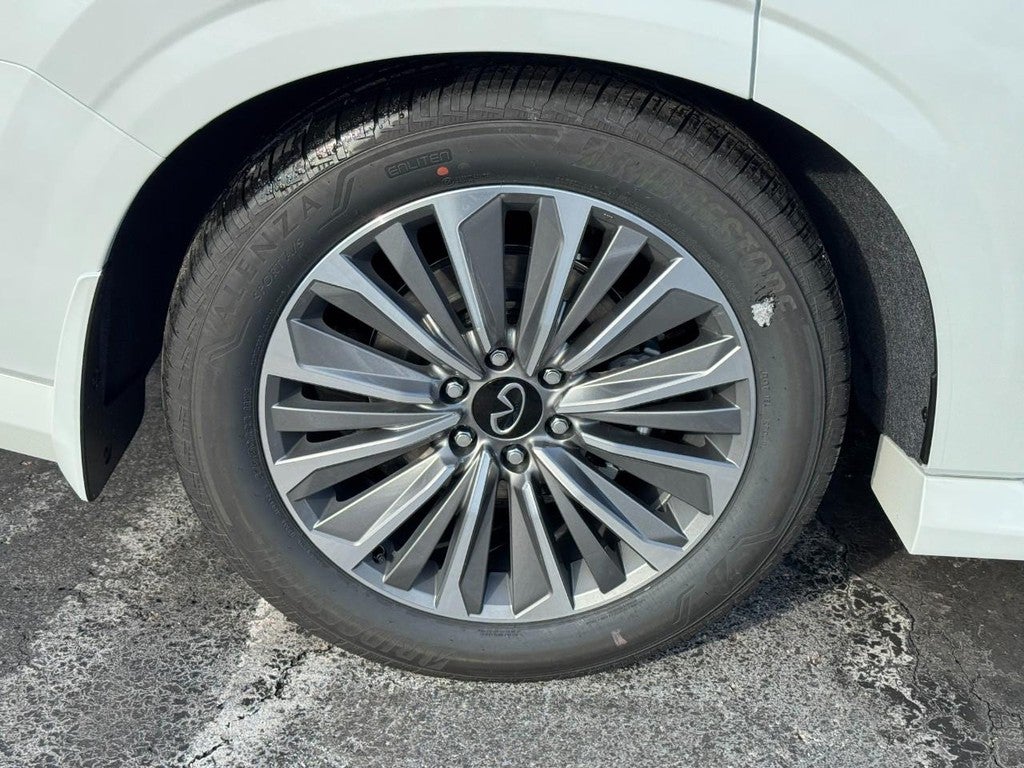 2026 INFINITI QX80 LUXE AWD