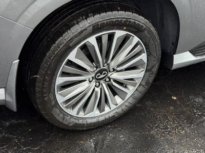 2027 INFINITI QX80 LUXE AWD