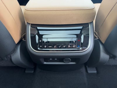 2027 INFINITI QX80 LUXE AWD