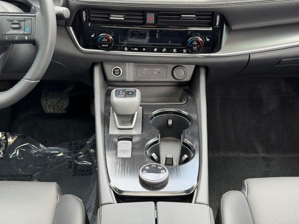 2022 Nissan Rogue AWD SV