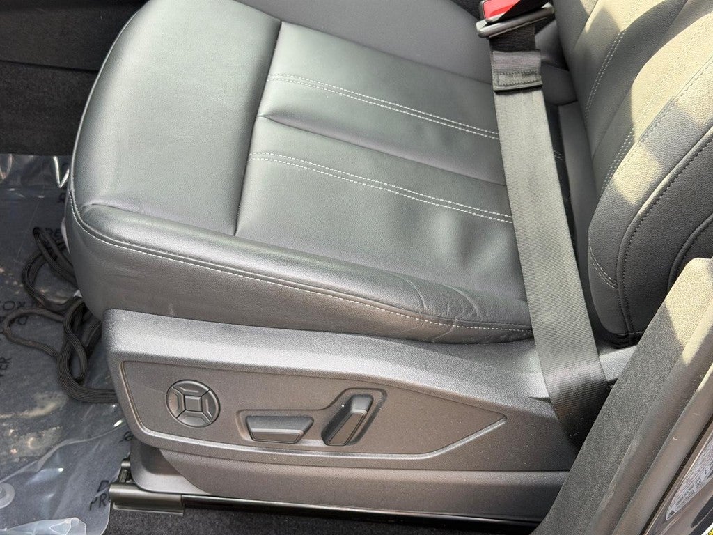 2025 Audi Q5 Premium 2.0 TFSI quattro