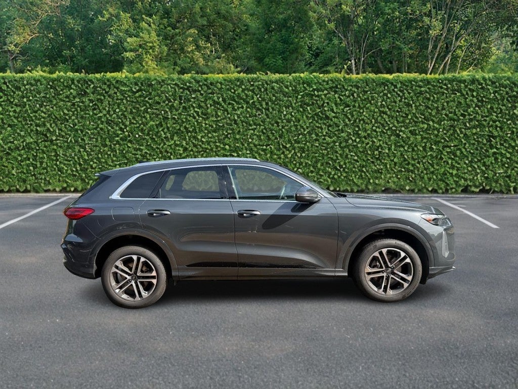 2025 Audi Q5 Premium 2.0 TFSI quattro