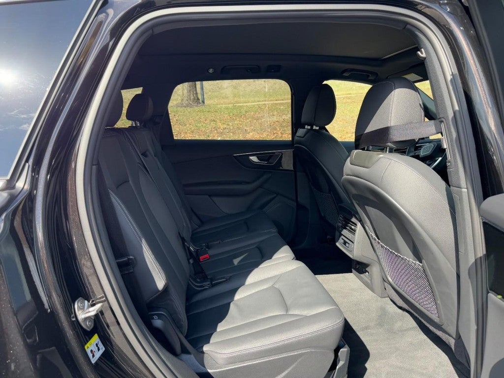 2025 Audi Q7 Premium 55 TFSI quattro