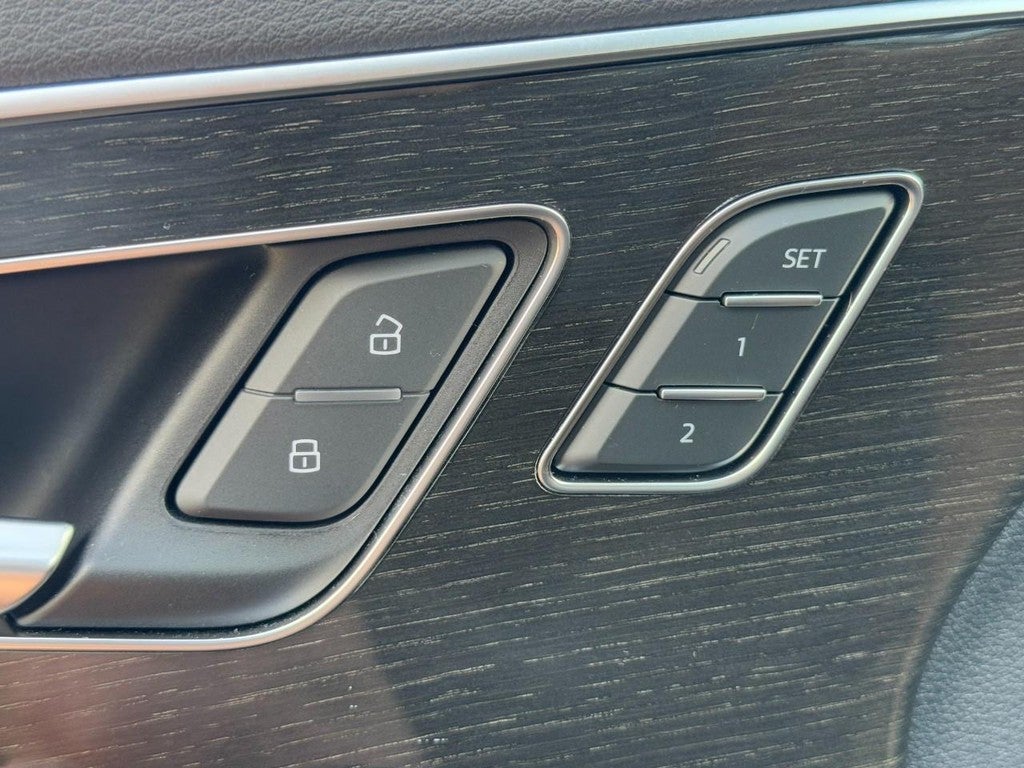 2025 Audi Q7 Premium 55 TFSI quattro