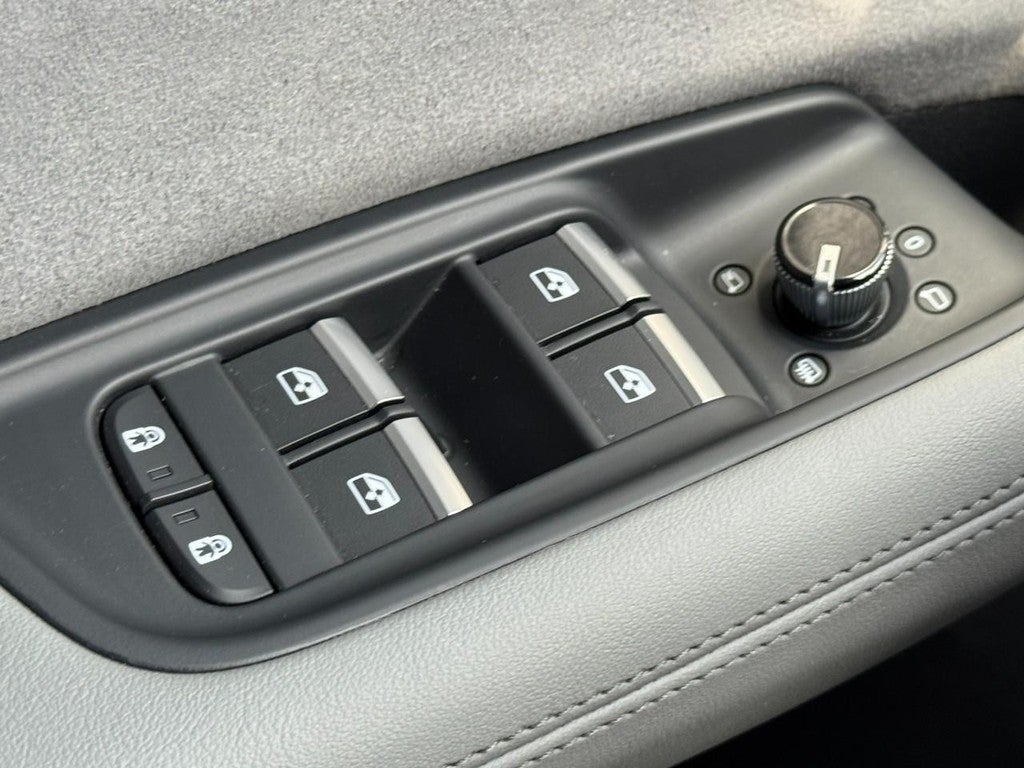 2024 Audi SQ8 Premium Plus 4.0 TFSI quattro