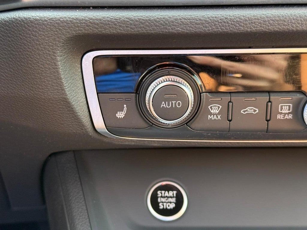 2024 Audi Q3 S line Premium Plus 45 TFSI quattro