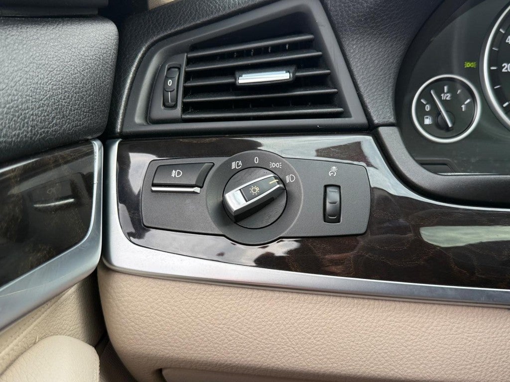 2012 BMW 5 Series 4dr Sdn 528i xDrive AWD